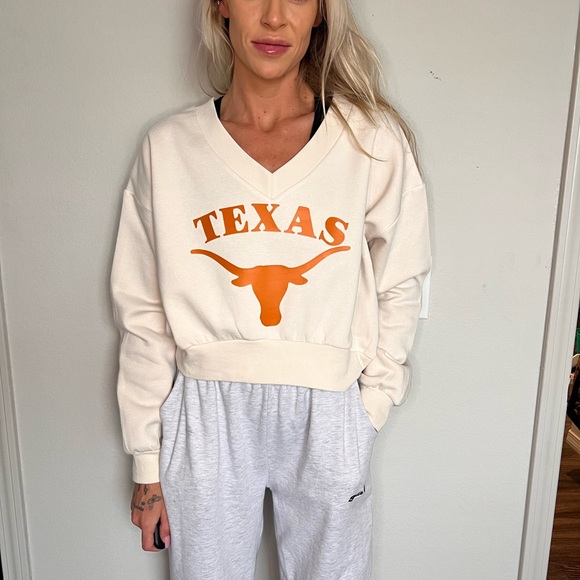 Texas Longhorns Women's Cream Sweatshirt, university of Texas, ncaa football - Picture 1 of 5